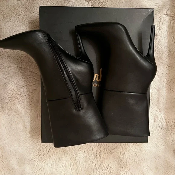 Charles elegant, sexy, sassy boots - Picture 4 of 7